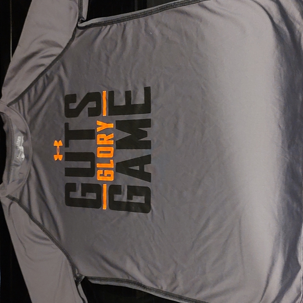 UA Glory tee